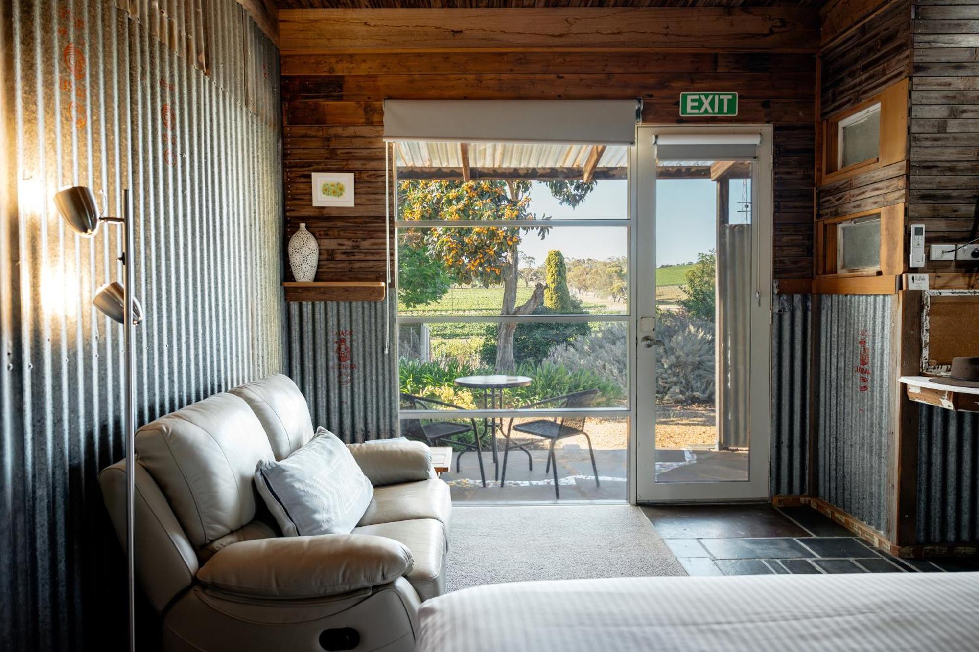 Bed In A Shed Vineyard Stay Watervale Esterno foto